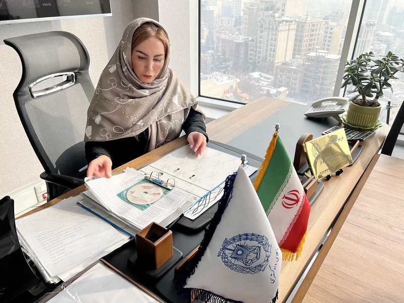 خصوصیات یک وکیل خانم متعهد در تهران